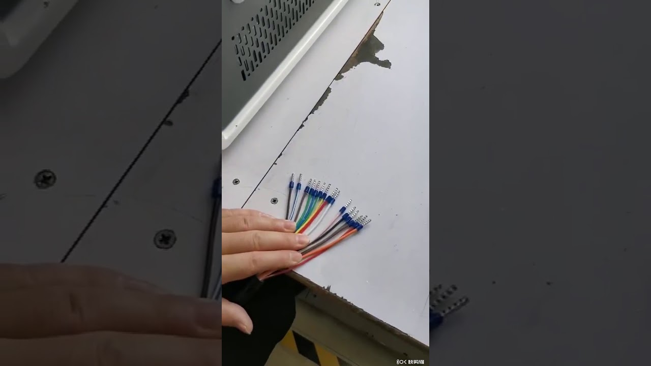 WPM TSCM: Draadstripper en Krimpmachine voor Voorgemonteerde Isolatie