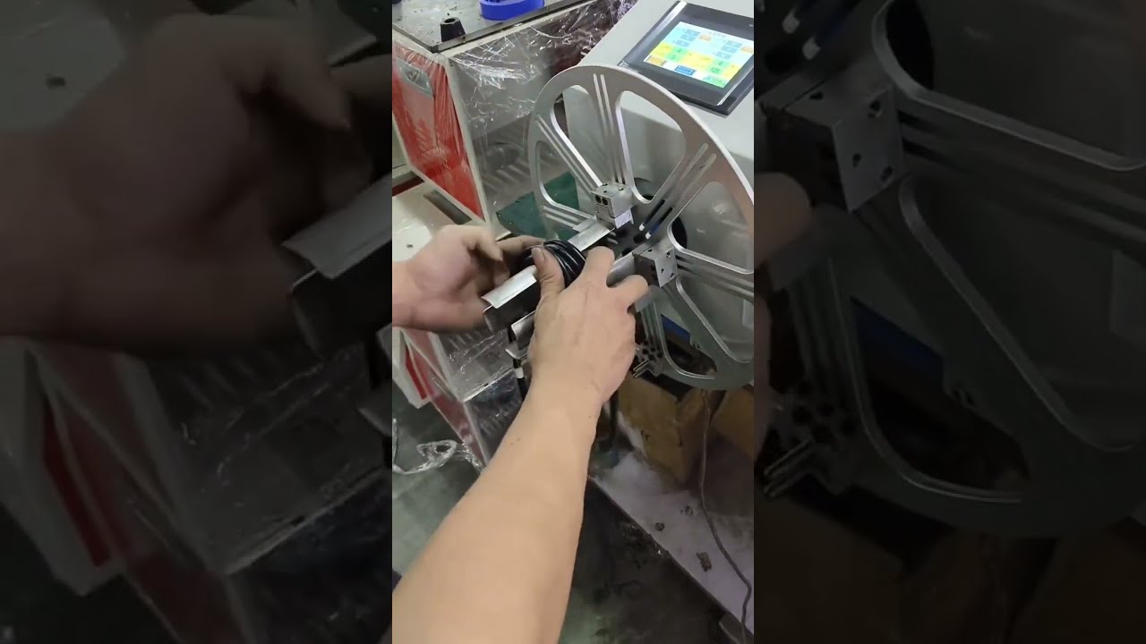 Draadwikkel- en bindmachine met kop-staartbehoudsfunctie | Fabrieksautomatisering
