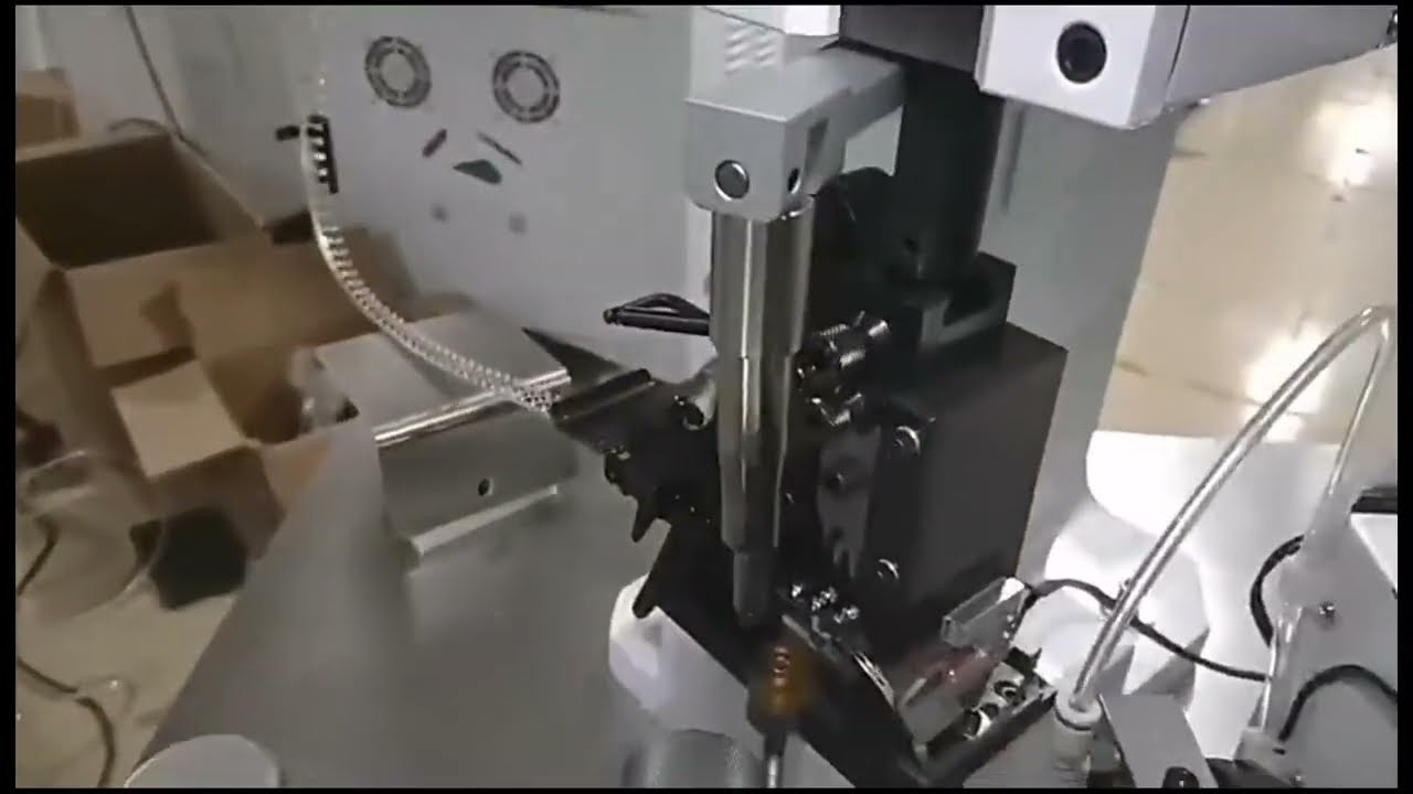 DC Terminal Krimpmachine voor Vlakke Kabels - Enkelzijdig Knippen, Strippen & Splitsen