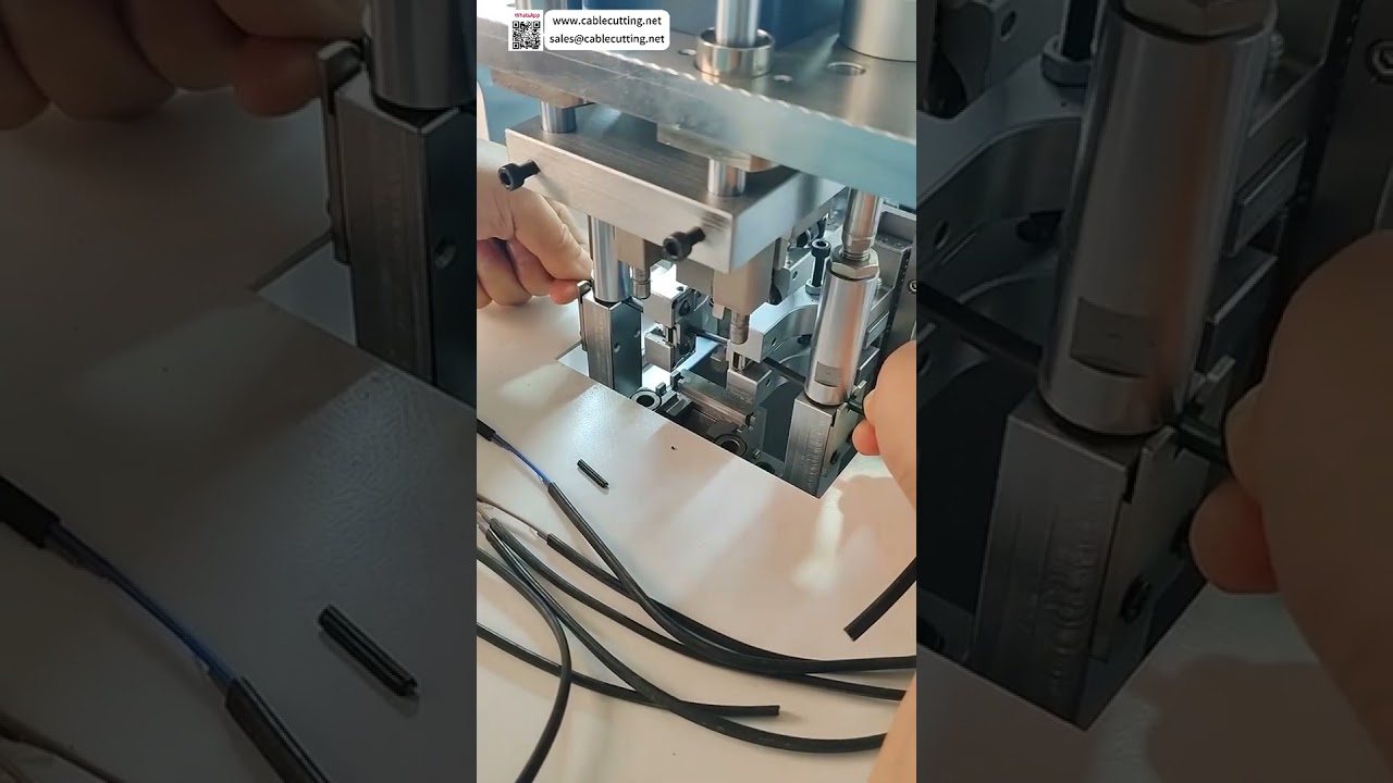 303 Switch Kabel Middenoverspanning Stripmachine – Hoogrendement Kernblootstellende Draadverwerking
