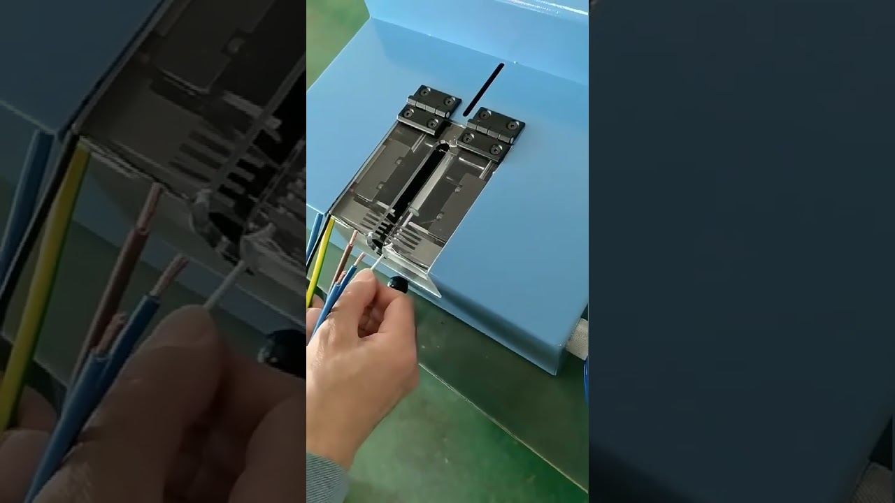 LY Pneumatische Desktop Draadstripmachine – Hoge Precisie Inductief Snijden en Strippen tot 10 mm²