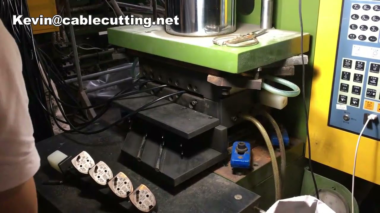 Spuitgietmachine voor stekkers | Automatische pluggenmachine | Kunststof injectiemachine