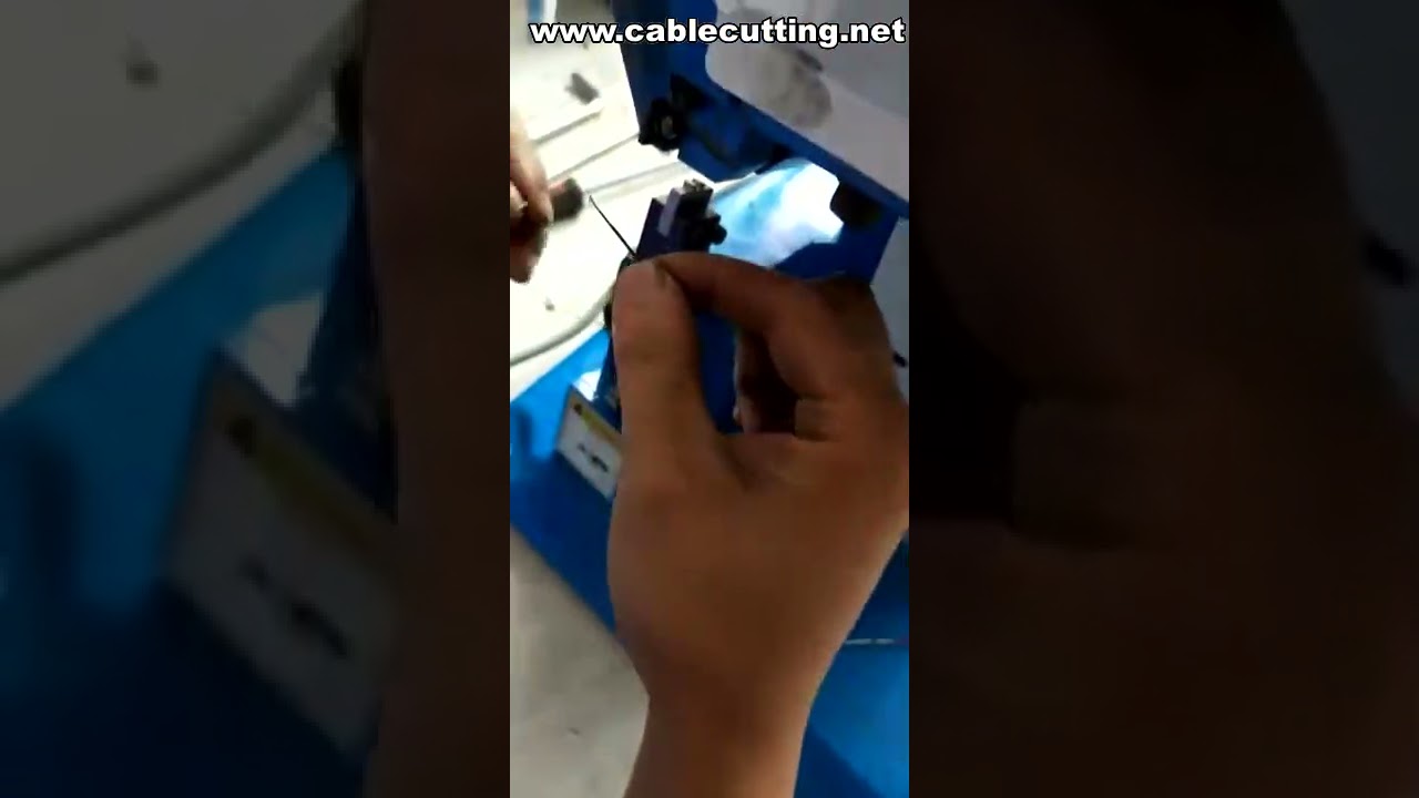 Koperstrip splits- en krimpmachine voor kabelmontage en oortelefoonproductie