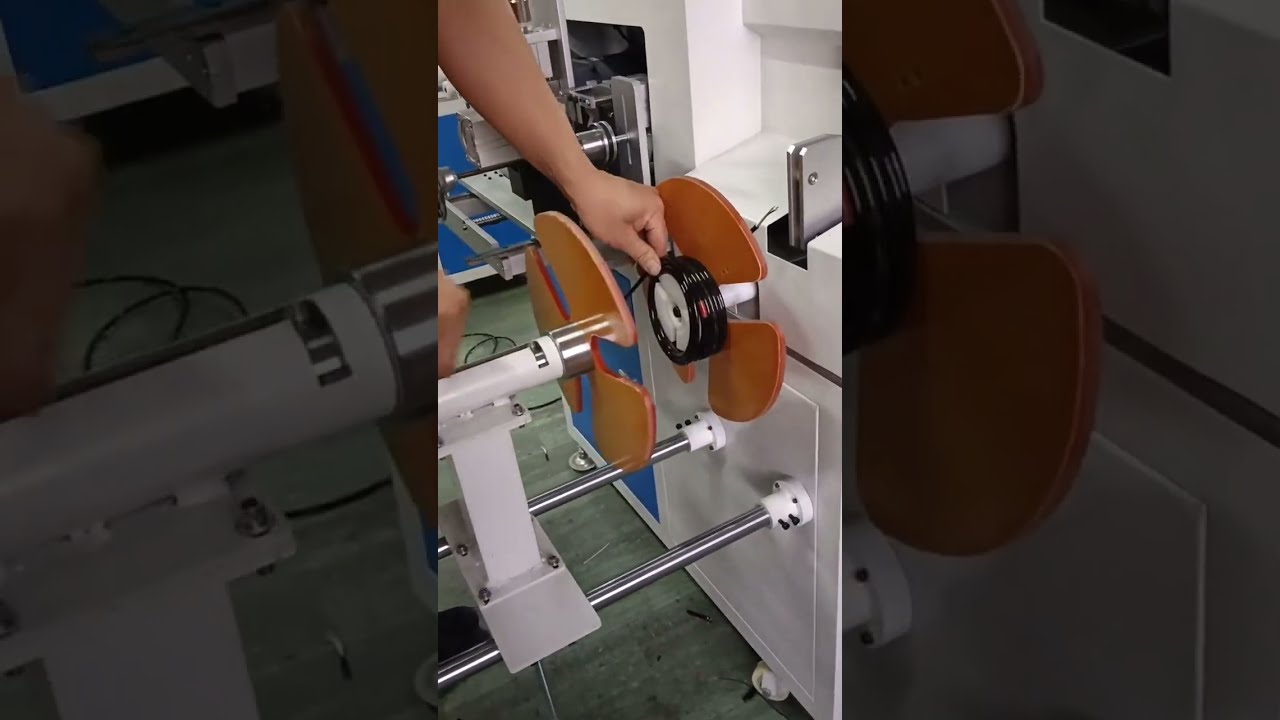 Alles-in-één kabelverwerkingsmachine: automatisch meten, traverseren, strippen, knippen, wikkelen en binden