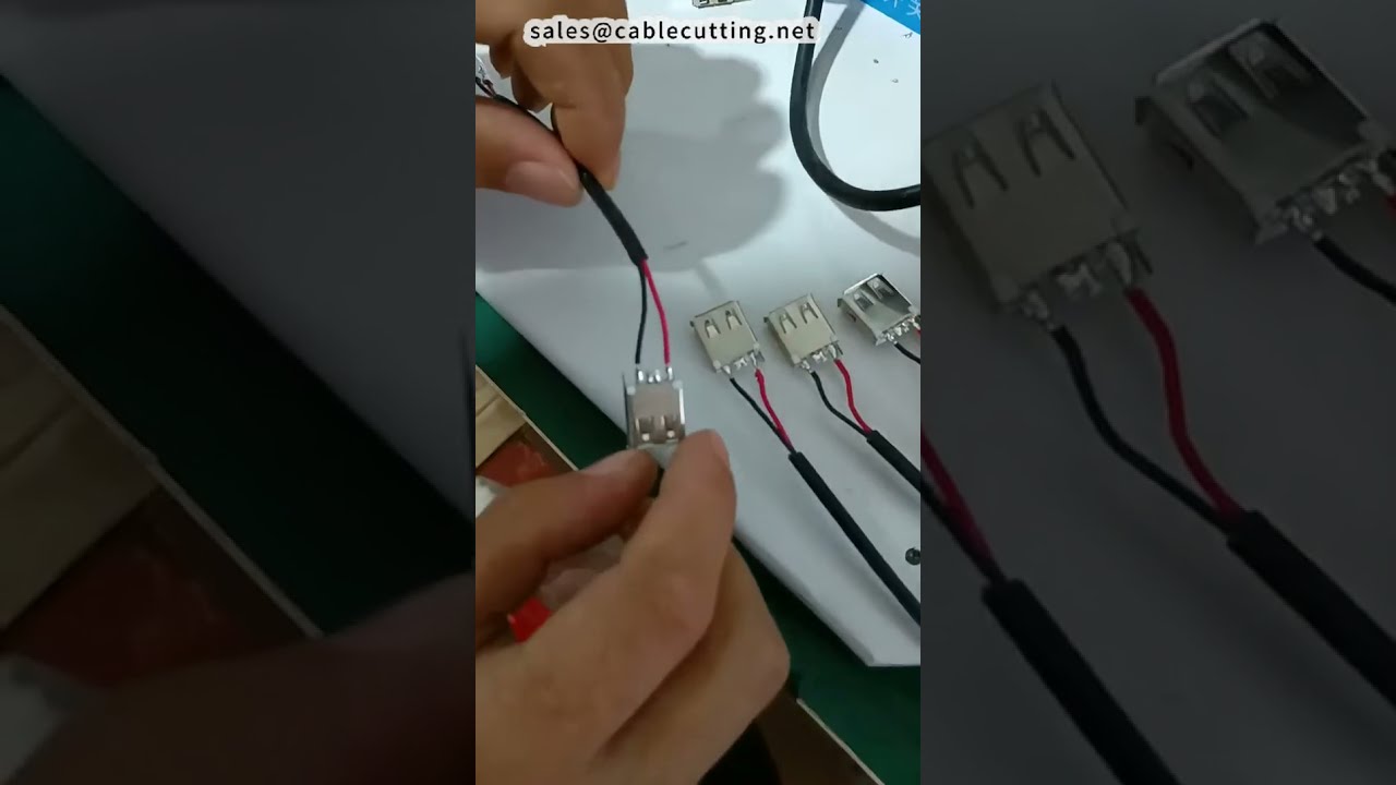 USB-A female connector 2-pins solderen met optionele overbrugging | Soldeermachine
