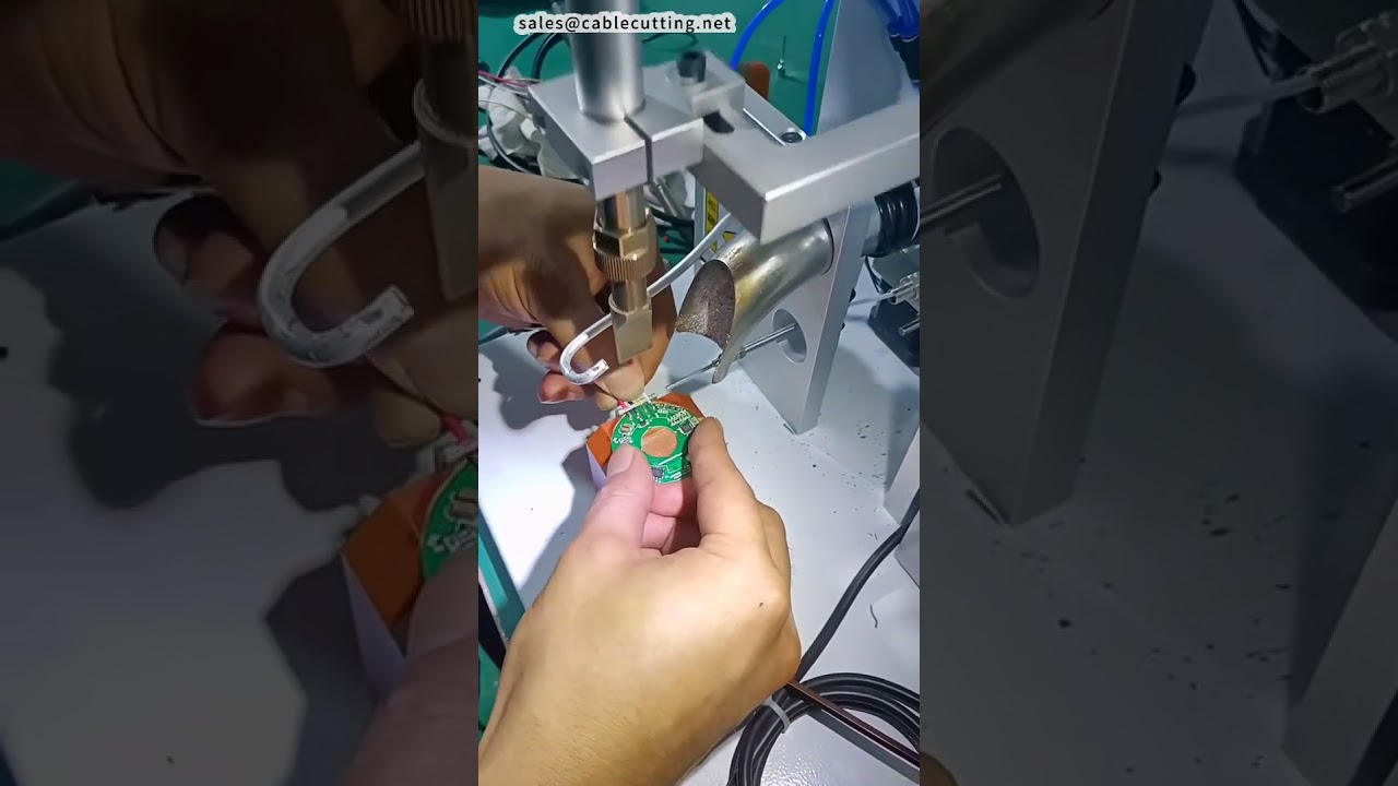 Universele semi-automatische soldeermachine met PLC-besturing voor stabiele prestaties